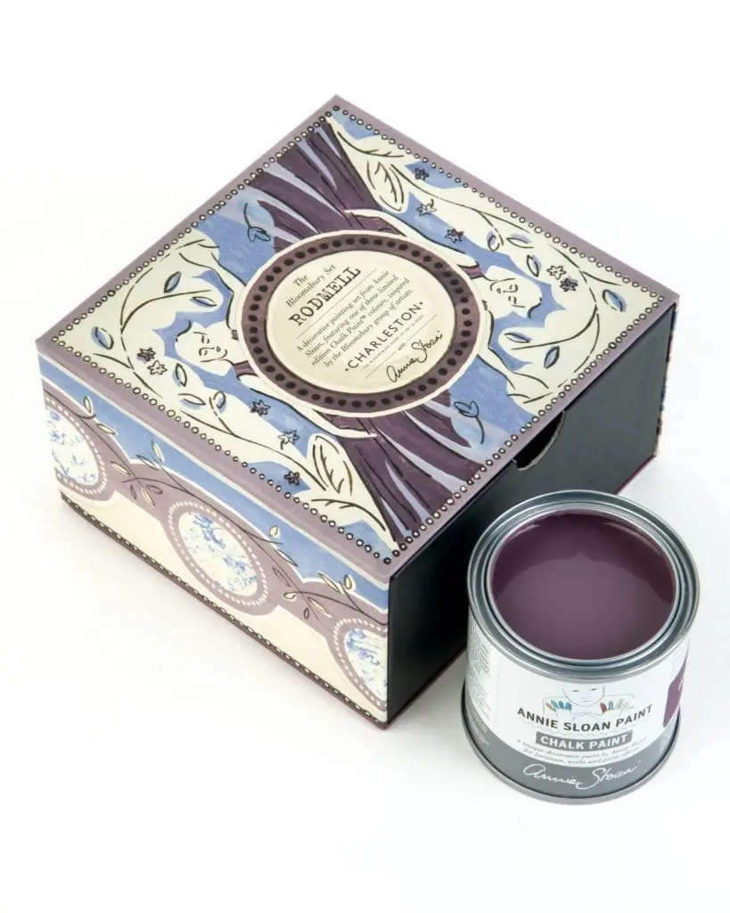 Annie-Sloan-with-Charleston-Decorative-Paint-Set-in-Rodmell-box-2000.webp